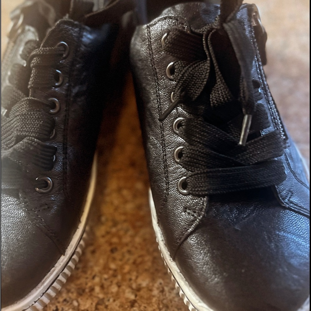 The Remonte R1402 sneaker - Picture 2 of 4